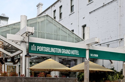 Portarlington House | Beautiful Victorian Home With Amazing Views and Centrally Located