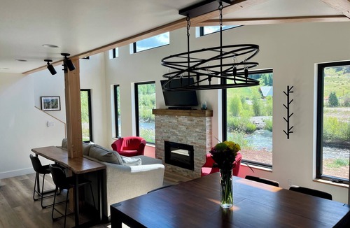 Silverton House | Beautiful Views on the Animas river in Silverton