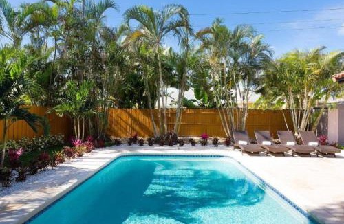 Boca Raton House | Beautiful Villa 4 BD 3 BA with Heated Private Pool, Close to Beach