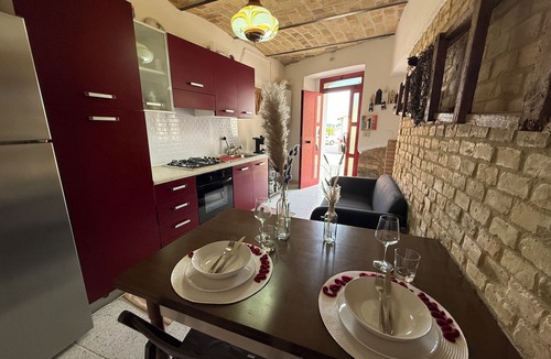 Villa Caldari House | Beautiful Villa Caldari Home 5km to the Sea!