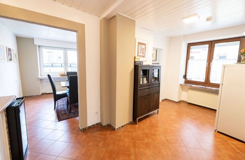 Ediger House | Beautiful villa for 10 people with WIFI, TV, terrace, pets allowed and parking