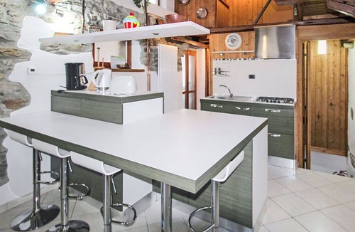 Castello House | Beautiful villa for 4 guests with TV