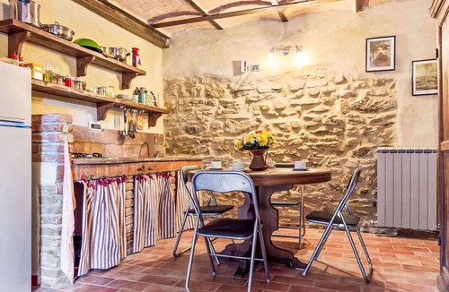 Montelovesco Villa | Beautiful villa for 5 people with pool, WIFI, TV and pets allowed