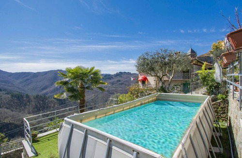 Casoli House | Beautiful villa for 7 guests with WIFI, private pool, TV, terrace and pets allowed