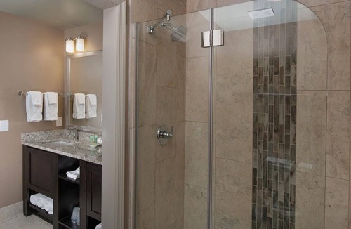 Braselton Hotel | Beautiful Villa Perfect for Southern Escapes Near Duluth – 35 Minutes Away