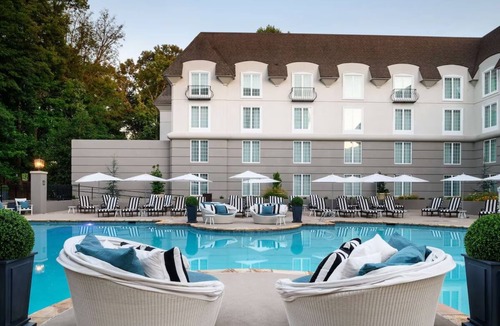 Braselton Hotel | Beautiful Villa Perfect for Southern Escapes Near Duluth – 35 Minutes Away