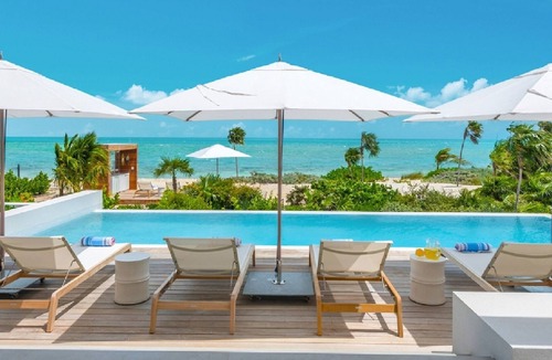 Rum Point Villa | Beautiful Villa Philosophia near beach 6 bedrooms