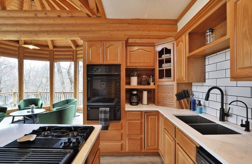 Lancaster House | Beautiful Villa - Pool, Hot tub, Sauna, sleeps 29!