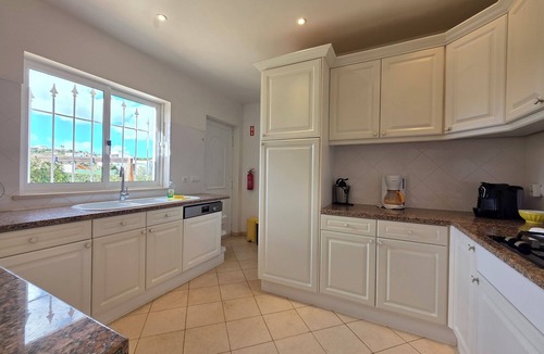 Alfarrobeira Villa | Beautiful villa with private pool & playground near Lagos & the beach