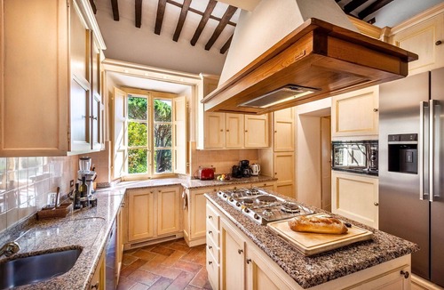 Lucca Villa | Beautiful villa with private pool, WIFI, A/C, TV, terrace and panoramic view, close to Lucca
