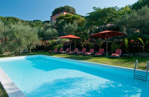 Lucca Villa | Beautiful villa with private pool, WIFI, A/C, TV, terrace and panoramic view, close to Lucca