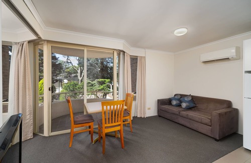 Wahroonga Apartment | Beautiful Wahroonga Apartment