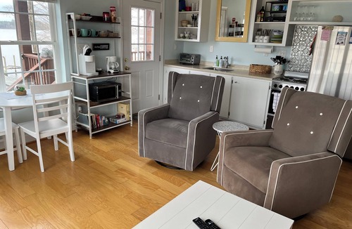 Belhaven Cottage | Beautiful Waterfront Cottage on the Pungo River