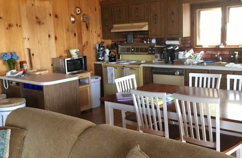 Tisbury House | Beautiful Waterfront Home on Lake Tashmoo