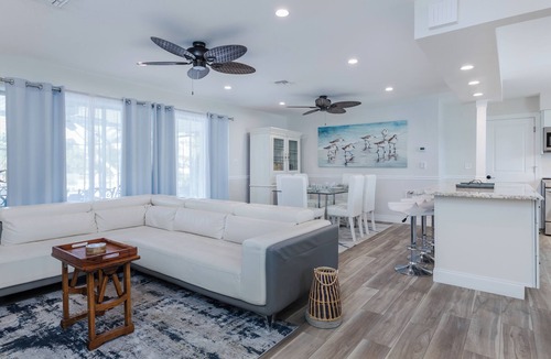 Yacht Club House | Beautiful Waterfront Pool Home by Yacht Club, Direct Gulf Access and Boat lift