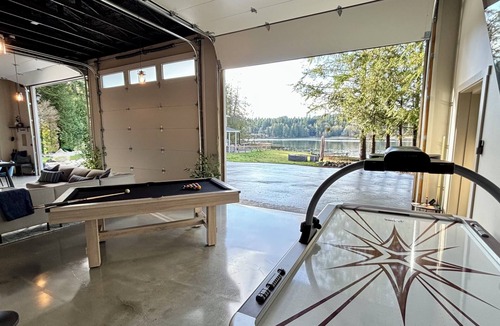 Burley House | Beautiful Waterfront Guesthouse in Gig Harbor. Amazing Sunsets!