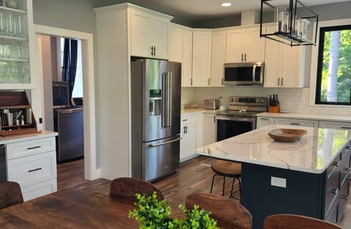 Jacksboro House | Beautiful Waterfront Lakeside Retreat with Private Covered Dock & Great Ratings