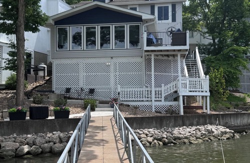 Lake Ozark House | Beautiful Waterfront Lake Home/Private Dock - walk to Bagnell Dam Strip