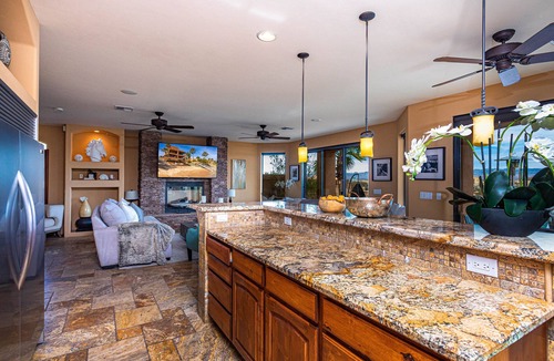 Bullhead City Villa | Beautiful Waterfront Villa with loading dock!