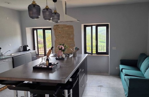 Bonvicino House | Beautiful Wedding venue for a destination wedding in Italy with pool, 32-50 pers