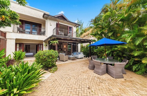 Gibbs Bay Villa | Beautiful west coast villa, stunning 140ft pool, 2 mins to beach/restaurants