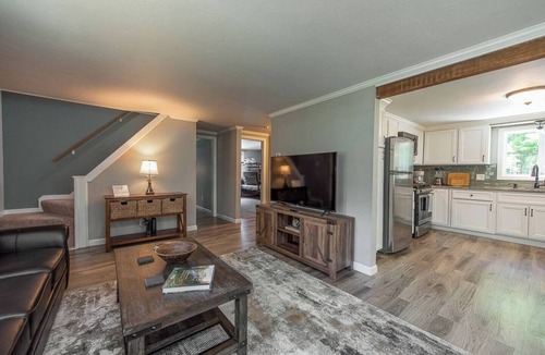 Thornton House | Beautiful White Mountains Home w/Sauna, Firepit and Gameroom Local Skiing, Hiking and Golf.