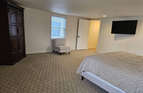 Brownstown Apartment | Beautifully-Appointed New Apartment with Homey Feel in Brownstown PA!