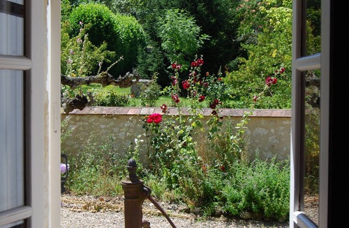Eynesse House | Beautifully Converted French Barn near Bordeaux
