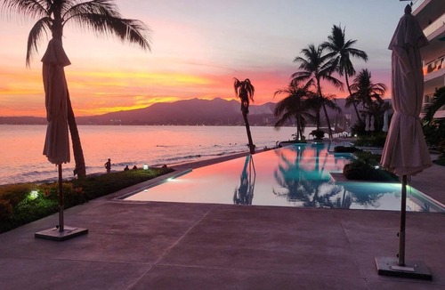 Bucerias Condo | Beautifully decorated Beachfront/Oceanfront Luxury Condo in Bucerias