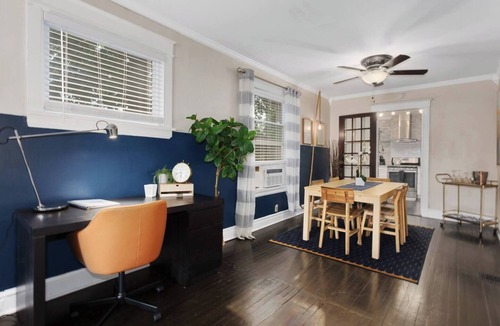 Southmoreland House | Beautifully Decorated Condo 10