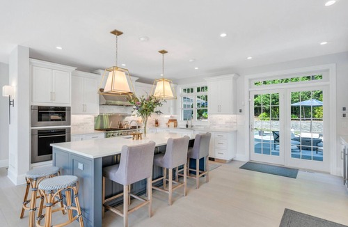 Northwest Harbor House | Beautifully designed 4000 sq ft Hampton Traditional House, private pool,.
