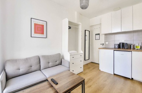 Petit-Ivry Apartment | Beautifully furnished cosy studio with a street view
