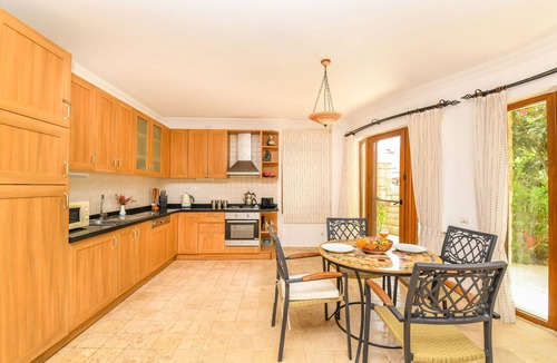 Kalkan Apartment | Beautifully-located Large 2 bed, sea view garden apartment with shared lge pools