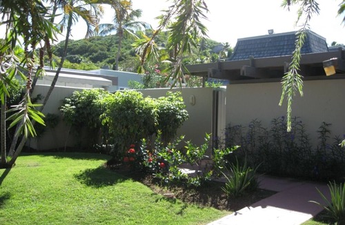 Frydendal Villa | Beautifully newly renovated 3 BR/4 BA condo footsteps from the beach.