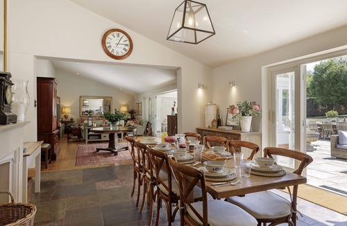 Cheltenham Cottage | Beautifully presented spacious holiday cottage - Gardeners Cottage