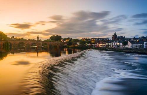 Dumfries House | Beautifully Presented Cosy Town Centre Cottage - Pass the Keys