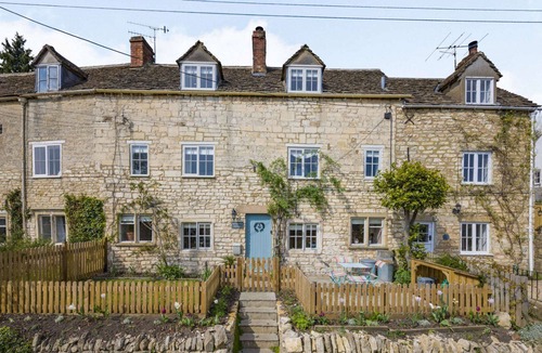 Inchbrook Cottage | Beautifully presented dog friendly holiday cottage in the Cotswolds - Peppercorn Cottage