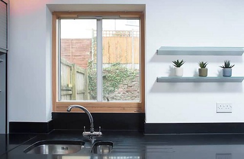 Clifton Cottage | Beautifully presented modern townhouse in the fantastic Clifton location.