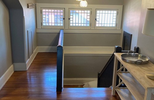 Charleston Apartment | Beautifully remodeled apartment in downtown east end historic district!