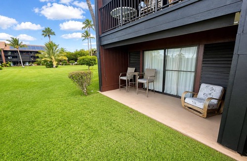 Kaunakakai Condo | Beautifully Renovated Beachfront Condo