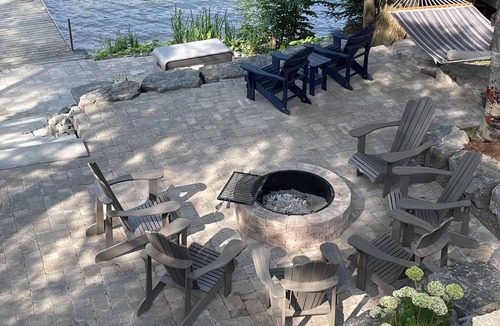 Utterson Cottage | Beautifully Renovated Muskoka Cottage with Hot Tub on Pristine Skeleton Lake