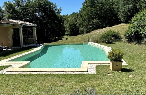 Biron Cottage | Beautifully restored farmhouse with pool and private garden in the the Dordogne