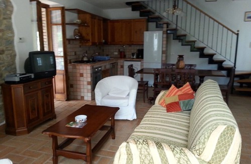 Vernasca House | BEAUTIFULLY RESTORED 3 BEDROOM FARMHOUSE, in the green hills of Emilia