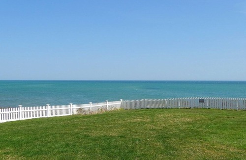 Mashpee Condo | Beautifully updated 2 bedroom, 2 bath End Unit with Central AC