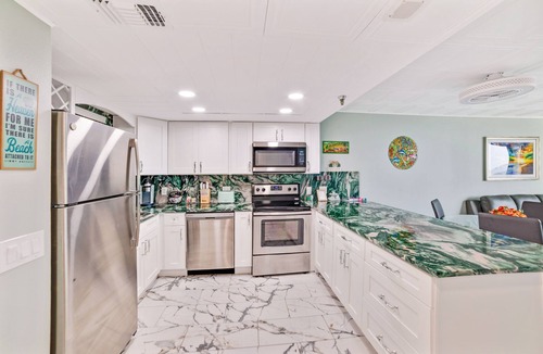 Sea Ranch Apartment | Beautifully updated condo directly on the Gulf of Mexico with breathtaking views