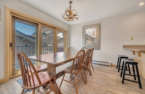 Salt Lake Mountain Resorts Condo | Beautifully Updated Condominium with Fireplace and Private Indoor Hot Tub