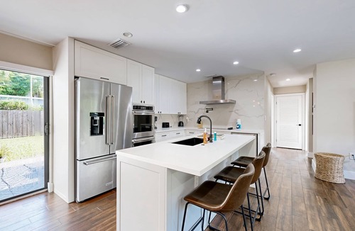 Riviera Estates House | Beautifully Updated Dog-Friendly Home with Free WiFi, and Enclosed Back Yard