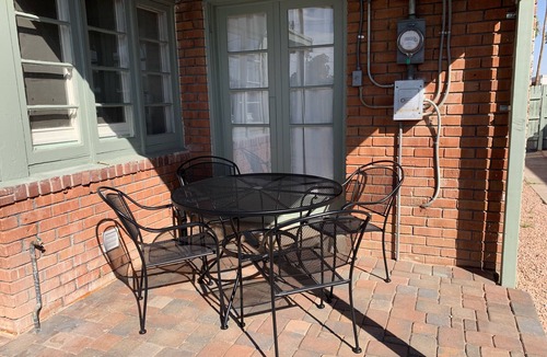 Mesa House | Beautifully Updated Historic Home conveniently located in downtown Mesa!