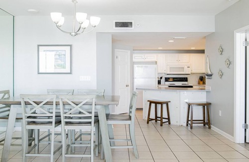 Orange Beach East Condo | Beautifully Updated 4th Floor Phoenix X Condo!