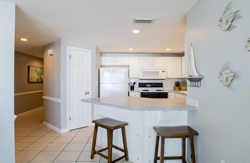 Orange Beach East Condo | Beautifully Updated 4th Floor Phoenix X Condo!
